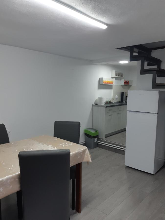 Apartament Magnolia Nearby City Center With Parking سيبيو المظهر الخارجي الصورة